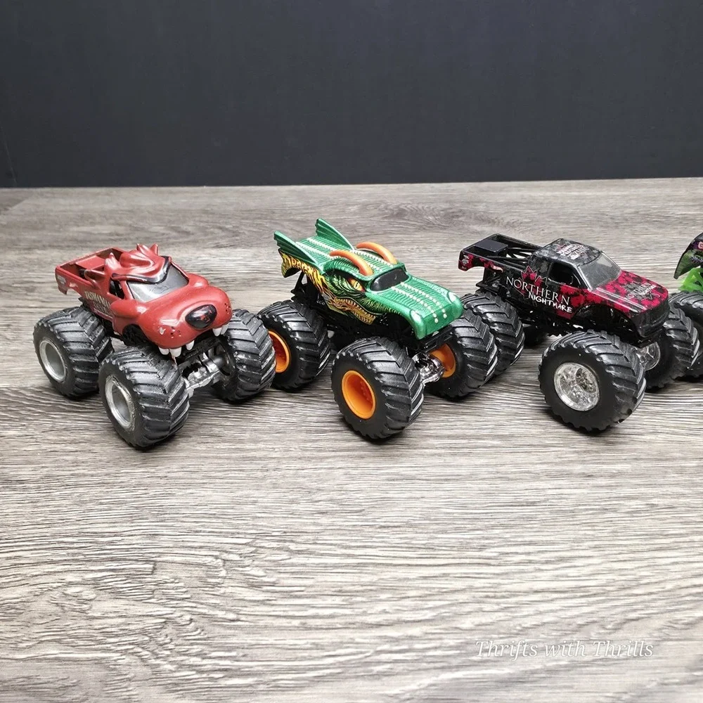 Hot Wheels Monster Jam Trucks - Set Of 5 - Grave Digger, Taz,‎ Mutt, Reptile, +